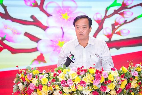 Họp mặt văn nghệ sĩ, trí thức, nhà báo và chức sắc tôn giáo tiêu biểu