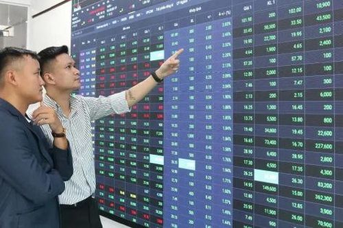 Thị trường chứng khoán: Từ 'bệ đỡ' nội lực 2025 đến cuộc chơi toàn cầu 2026