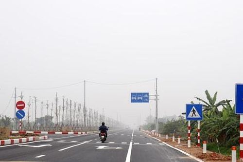 Cận cảnh đoạn 7 km mới thông xe của đường trục phía Nam