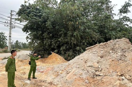 Cấm đi khỏi nơi cư trú đối với Nguyễn Văn Đạt sinh năm 1991