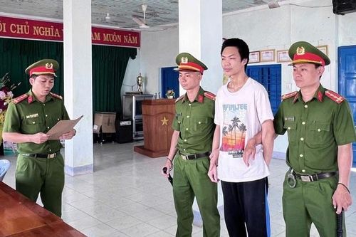 Nam thanh niên ở đảo Phú Quý thuê chục chiếc xe máy đem đi bán