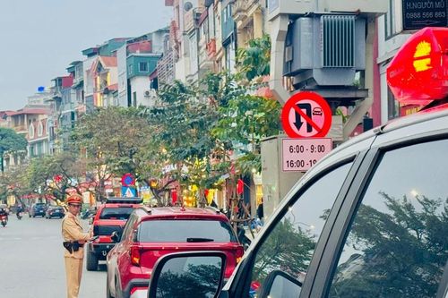 Xử lý nghiêm vi phạm dừng, đỗ xe: Giải pháp cấp thiết bảo đảm giao thông thông suốt cuối năm