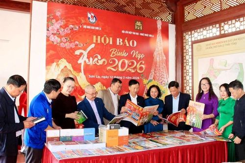 Sơn La 'Tự hào 96 mùa Xuân có Đảng'
