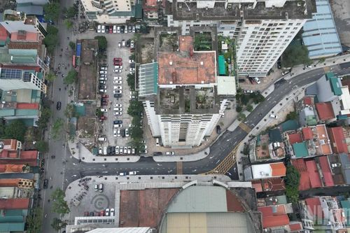 Thông xe kỹ thuật tuyến đường Minh Khai-Lạc Trung, 'đường cong mềm mại' lách giữa khu dân cư đông đúc