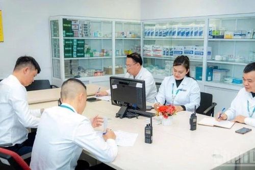 Những người thầm lặng 'trực chiến' y tế ngày Tết tại Nội Bài