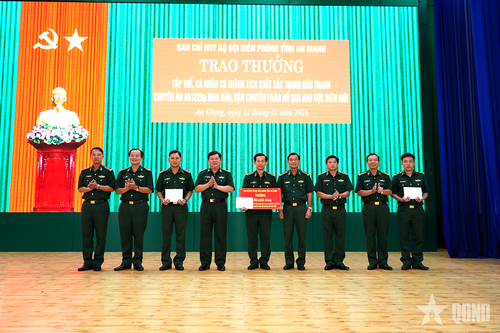 Ban chỉ huy Bộ đội Biên phòng tỉnh An Giang: Khen thưởng nóng chuyên án AG1225p