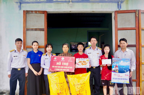 Vùng 3 Hải quân tổ chức nhiều hoạt động dân vận, chính sách dịp đón Tết Nguyên đán