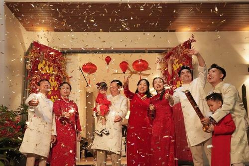 Sau 12 năm làm sáng tạo nội dung, Trinh Phạm ra mắt MV Tết đầu tiên cùng gia đình