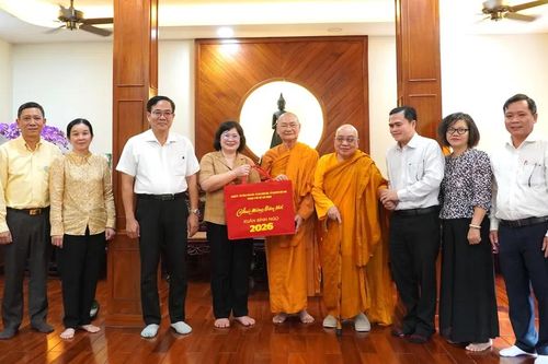 Lãnh đạo TPHCM thăm, chúc tết Hòa thượng Viên Minh, Hòa thượng Hộ Chánh