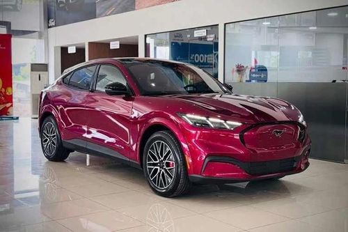 Triệu hồi 434 xe Ford Mustang Mach-E chạy điện tại Việt Nam