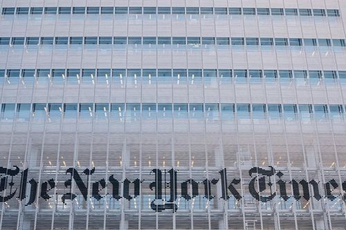 Cách New York Times dùng AI để phân tích dư luận về hồ sơ Epstein