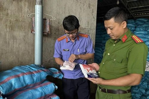 Khởi tố giám đốc công ty sản xuất hàng ngàn tấn muối I-ốt giả tại Đắk Lắk