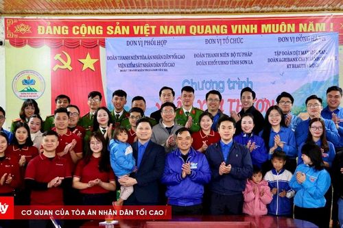 'Xuân yêu thương - Tết ấm vùng cao' tại xã Suối Tọ