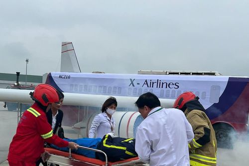 Bác sĩ chia sẻ về tình huống y tế khẩn nguy, cứu người nghẹt thở ở sân bay