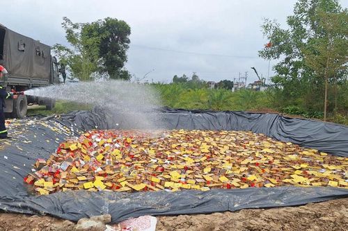 Tiêu hủy hơn 10,8 tấn pháo hoa nổ trong vụ buôn bán hàng cấm ở Bắc Ninh