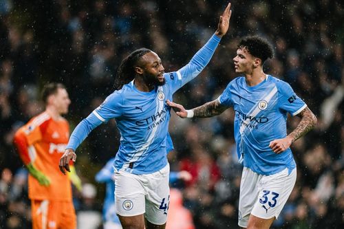 Man City thắng dễ Fulham: Pep Guardiola thách thức Arteta