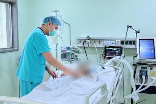 Nam thanh niên 20 tuổi ngộ độc, hôn mê sâu sau khi sử dụng thuốc lá điện tử