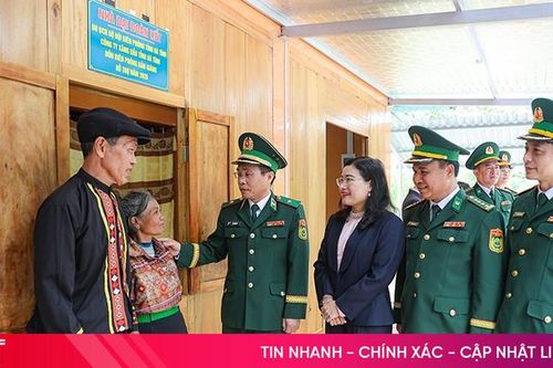 Mang xuân yêu thương đến muôn nhà