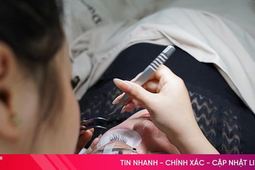 Cận Tết, dịch vụ làm đẹp 'quá tải'