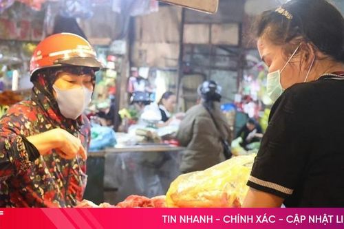 Giá tăng cao, thịt lợn vẫn 'đắt hàng' dịp cận Tết