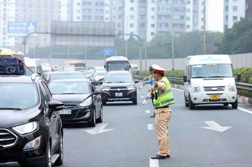 Phân luồng giao thông các tuyến đường bộ hướng về trung tâm Hà Nội dịp Tết