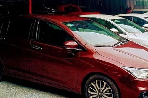 Thuê xe tự lái cuối năm tăng cao, hàng loạt cơ sở đều báo hết xe