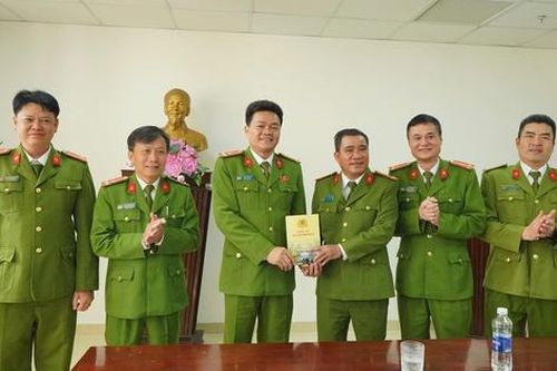 Biểu dương ban chuyên án phát hiện khai thác cao lanh trái phép quy mô lớn ở Huế