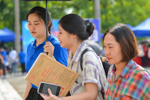 Không thể 'phình to' đại học bằng mọi giá