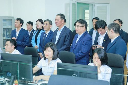 Bảo đảm thông tin liên lạc, chuyển phát thông suốt trong dịp Tết Nguyên đán 2026