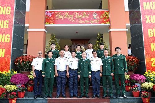 Căn cứ biển Ream, Bộ Tư lệnh Hải quân Campuchia chúc Tết Ban Chỉ huy Bộ đội Biên phòng tỉnh An Giang