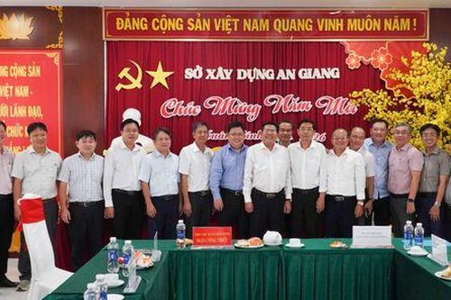 Phó Chủ tịch UBND tỉnh An Giang Ngô Công Thức thăm, chúc tết các cơ quan và nguyên lãnh đạo tỉnh