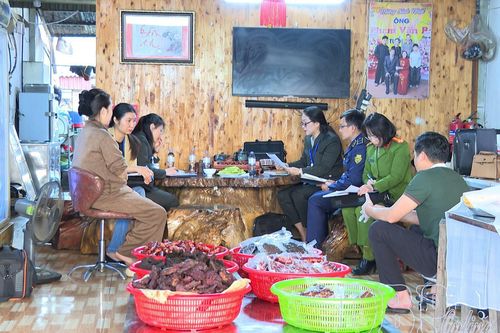 Đón xuân an lành từ những gian hàng an toàn
