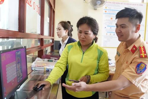 Trợ lý ảo AI - bước chuyển mới trong cải cách hành chính của Phòng Cảnh sát giao thông Gia Lai