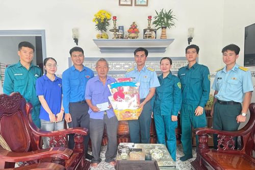 Tiểu đoàn 86, Trung đoàn 274, Sư đoàn Phòng không 377 tổ chức chương trình 'Xuân canh trời -Tết thắm tình quân dân'