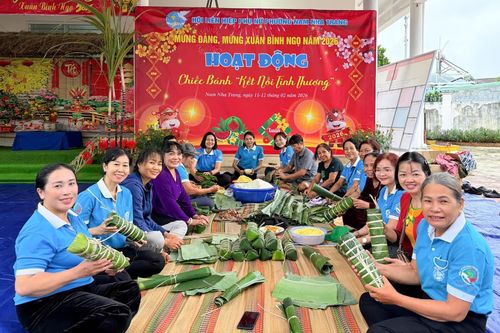 Những chiếc bánh gói trọn yêu thương