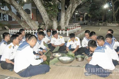 Tết của những người lính biển