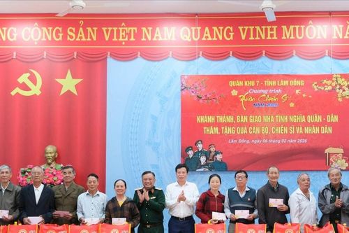 Mang Xuân ấm đến vùng biên Lâm Đồng