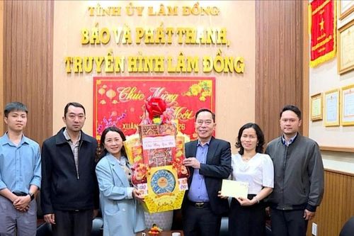 Thường trực HĐND tỉnh thăm, chúc Tết Báo và Phát thanh, Truyền hình Lâm Đồng