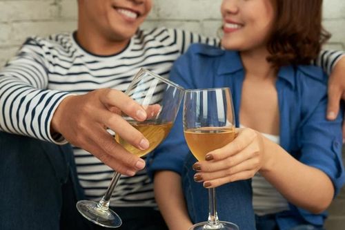 Mẹo ăn lót dạ giúp giảm tác hại của rượu bia và ngăn cơn say hiệu quả