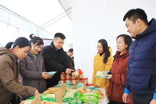 Xuân ấm - Hướng về công nhân lao động