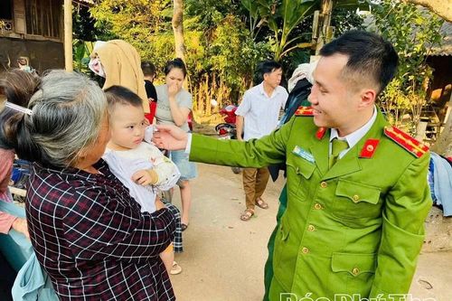 Gắn kết nghĩa tình, sẻ chia với cộng đồng