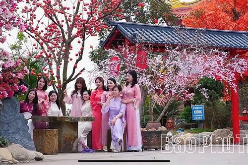 Khoảnh khắc Xuân qua những khung hình ngày giáp Tết