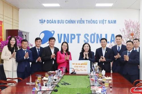 Đồng chí Trưởng ban Tuyên giáo và Dân vận Tỉnh ủy thăm chúc Tết một số cơ quan, đơn vị trên địa bàn tỉnh