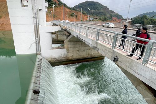 Đã khắc phục hiện tượng rung lắc khi vận hành đập dâng nước