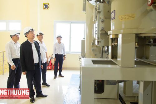 Bộ Công Thương kiểm tra công tác chuẩn bị cung cấp điện phục vụ Tết Bính Ngọ tại miền Trung