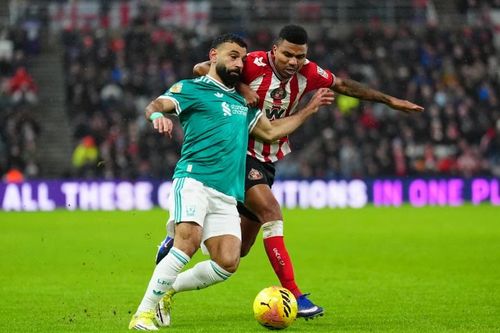 Van Dijk lập công, Liverpool thắng tối thiểu Sunderland