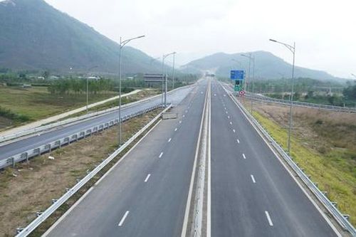 Chưa thông xe cao tốc đoạn qua Gia Lai để bảo đảm an toàn khai thác