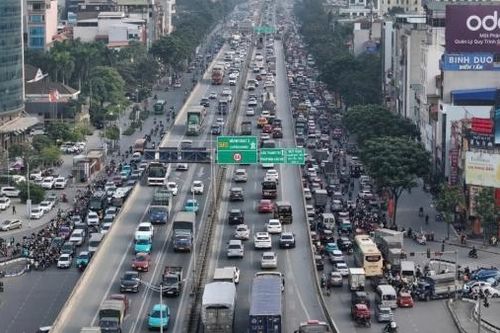 Hà Nội: Tăng cường phân luồng, xử lý vi phạm dừng đỗ để giảm ùn tắc dịp cận Tết