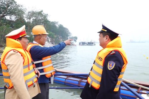 Giữ bình yên những tuyến sông dịp giáp Tết
