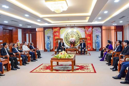 Cà Mau - Khăm Muồn tiếp tục thắt chặt đoàn kết, mở rộng hợp tác toàn diện